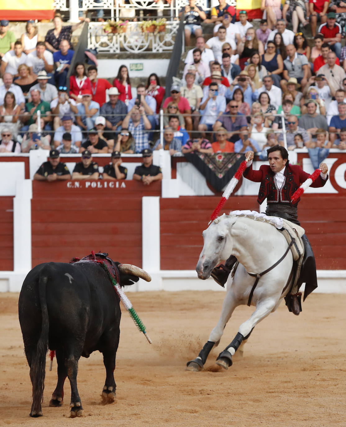 Este viernes el Bibio acogió una corrida de rejones, con Rui Fernandez, Joao Telles y Diego Ventura.