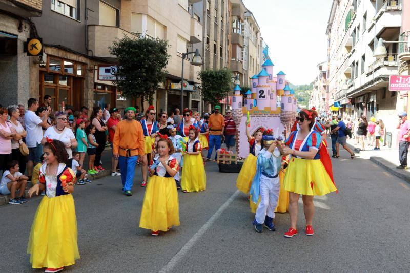 Cientos de personas se dan cita en una de las fiestas más populares del verano asturiano.