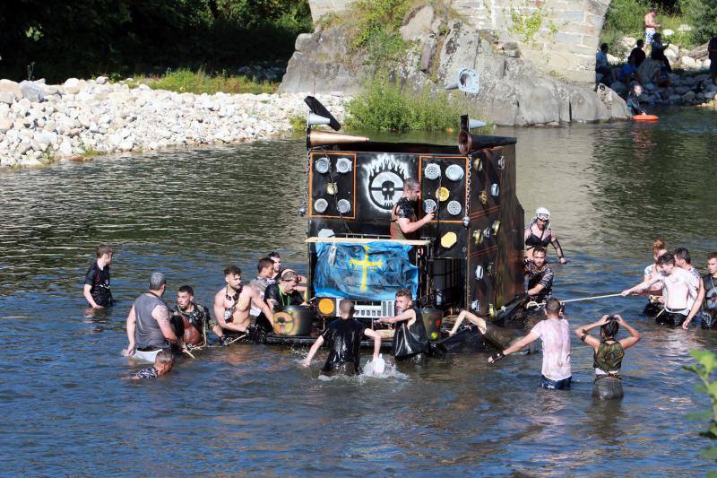 Cientos de personas se dan cita en una de las fiestas más populares del verano asturiano.