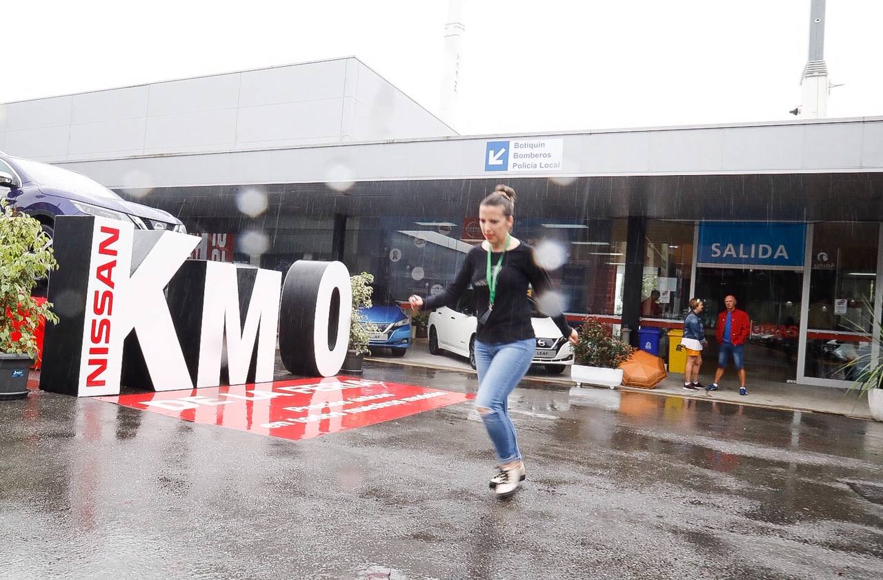 Los paraguas son los protagonistas en el útimo día de la Feria de Muestras de Asturias (Fidma).