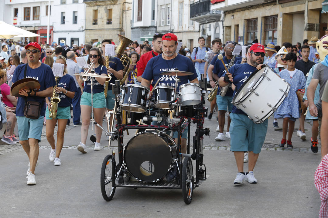 Miles de luarqueses y turistas disfrutaron este jueves de las populares fiestas de San Timoteo. ¡Búscate en nuestra galería! 