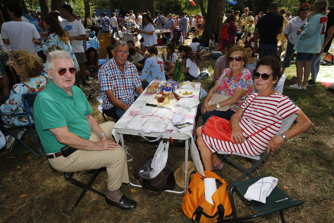 Miles de luarqueses y turistas disfrutaron este jueves de las populares fiestas de San Timoteo. ¡Búscate en nuestra galería! 