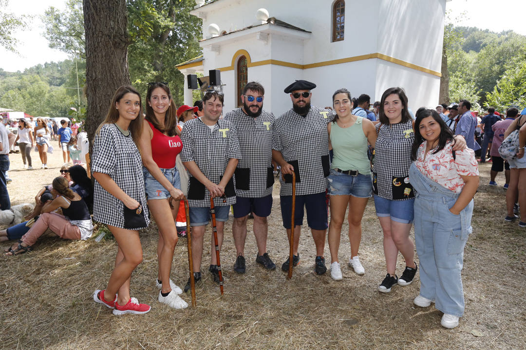 Miles de luarqueses y turistas disfrutaron este jueves de las populares fiestas de San Timoteo. ¡Búscate en nuestra galería! 