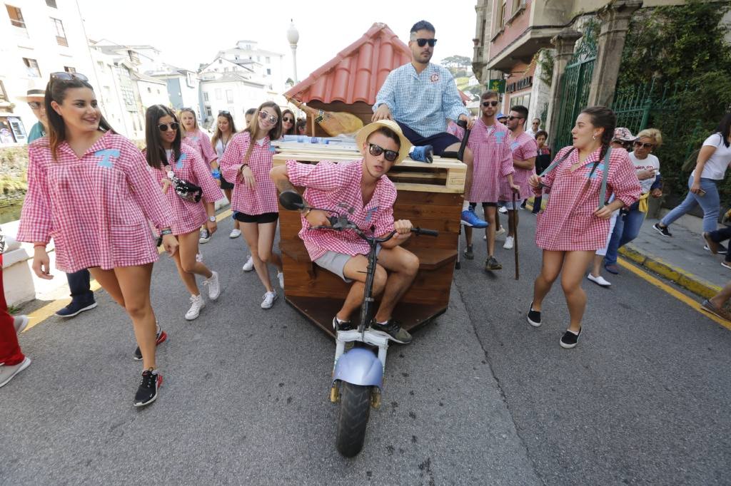 Miles de luarqueses y turistas disfrutaron este jueves de las populares fiestas de San Timoteo. ¡Búscate en nuestra galería! 