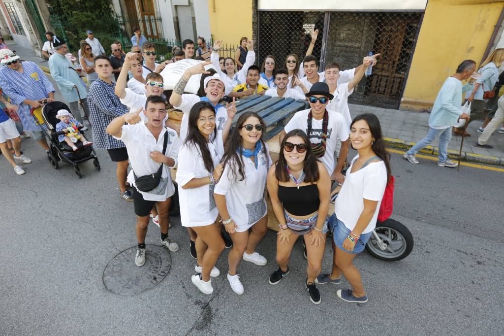 Miles de luarqueses y turistas disfrutaron este jueves de las populares fiestas de San Timoteo. ¡Búscate en nuestra galería! 