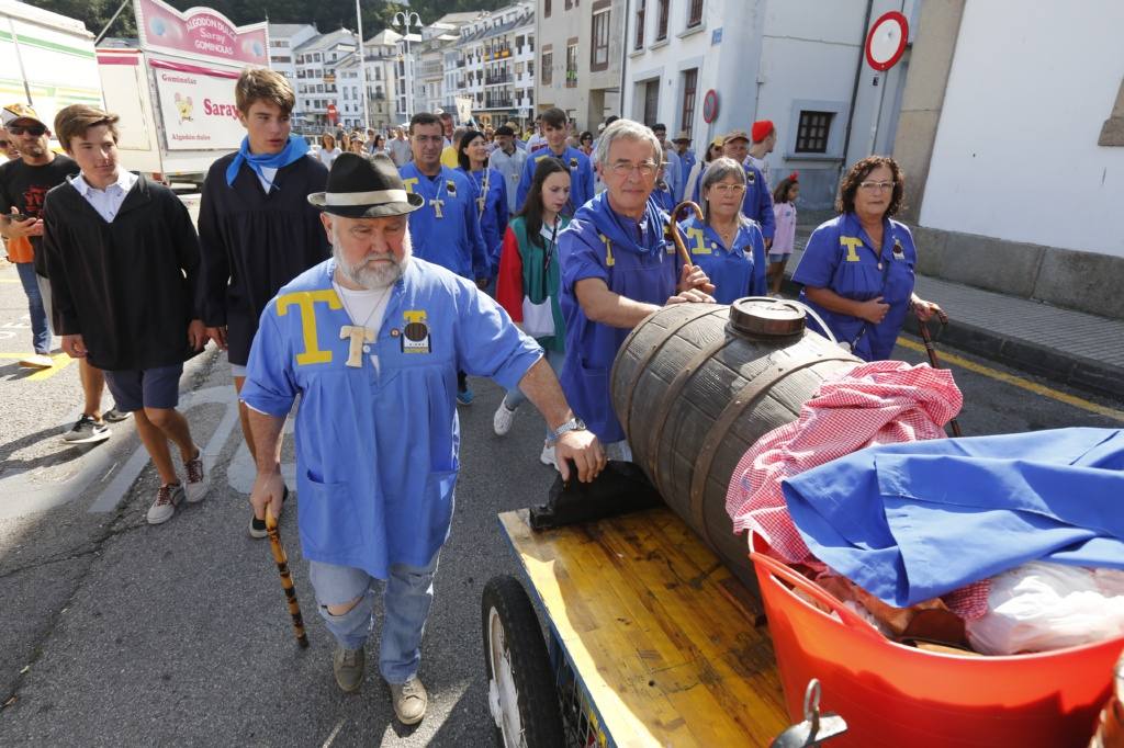 Miles de luarqueses y turistas disfrutaron este jueves de las populares fiestas de San Timoteo. ¡Búscate en nuestra galería! 