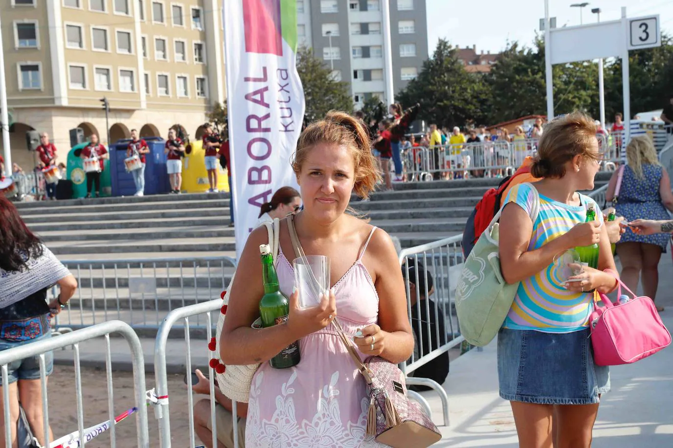 La playa de Poniente ha acogido un nuevo récord en una de las actividades más multitudinarias del verano gijonés. 