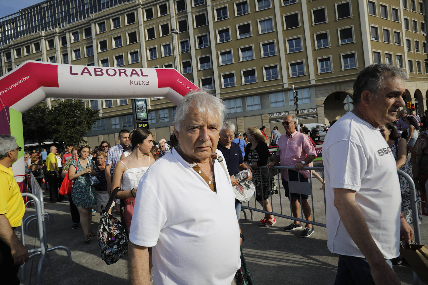 La playa de Poniente ha acogido un nuevo récord en una de las actividades más multitudinarias del verano gijonés.