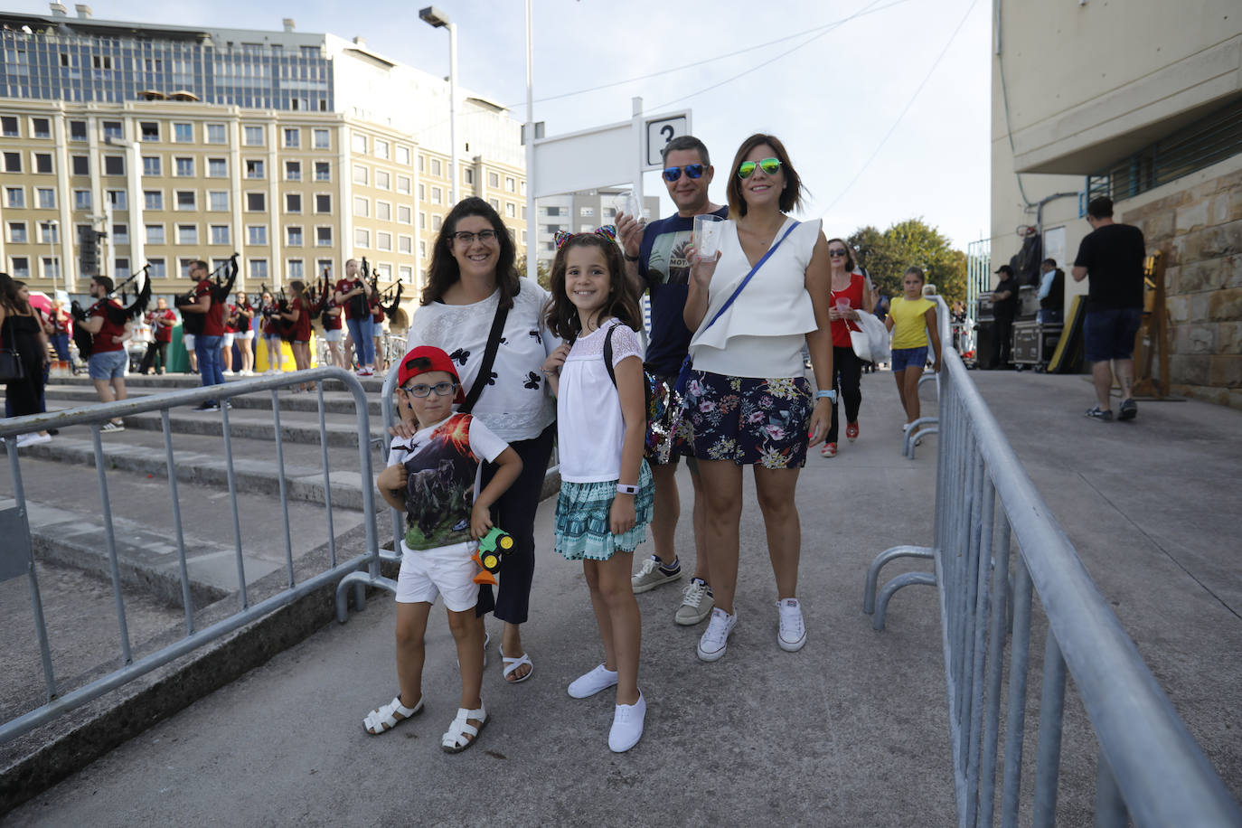 La playa de Poniente ha acogido un nuevo récord en una de las actividades más multitudinarias del verano gijonés.