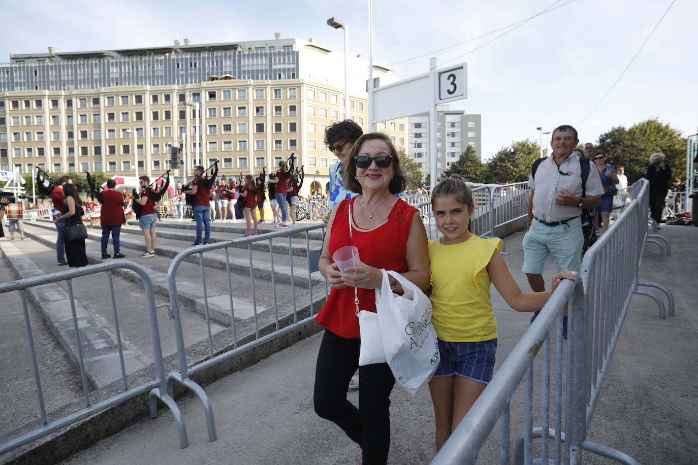 La playa de Poniente ha acogido un nuevo récord en una de las actividades más multitudinarias del verano gijonés.