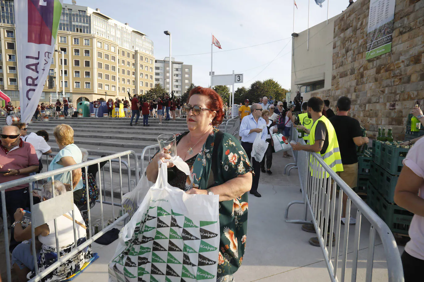 La playa de Poniente ha acogido un nuevo récord en una de las actividades más multitudinarias del verano gijonés