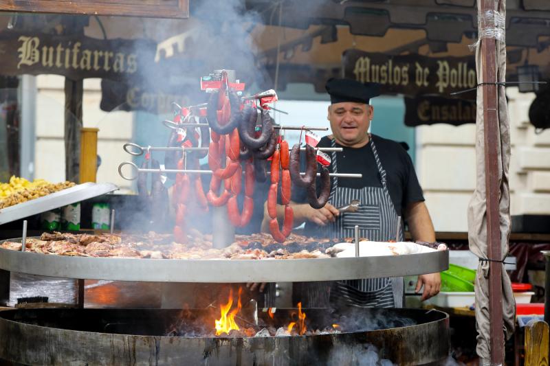 El Mercado Medieval de San Agustín reúne más de cien puestos de venta y gastronomía, atracciones infantiles y espectáculos de animación de calle.