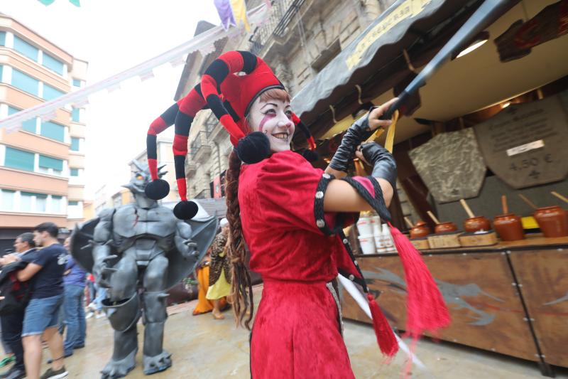 El Mercado Medieval de San Agustín reúne más de cien puestos de venta y gastronomía, atracciones infantiles y espectáculos de animación de calle.