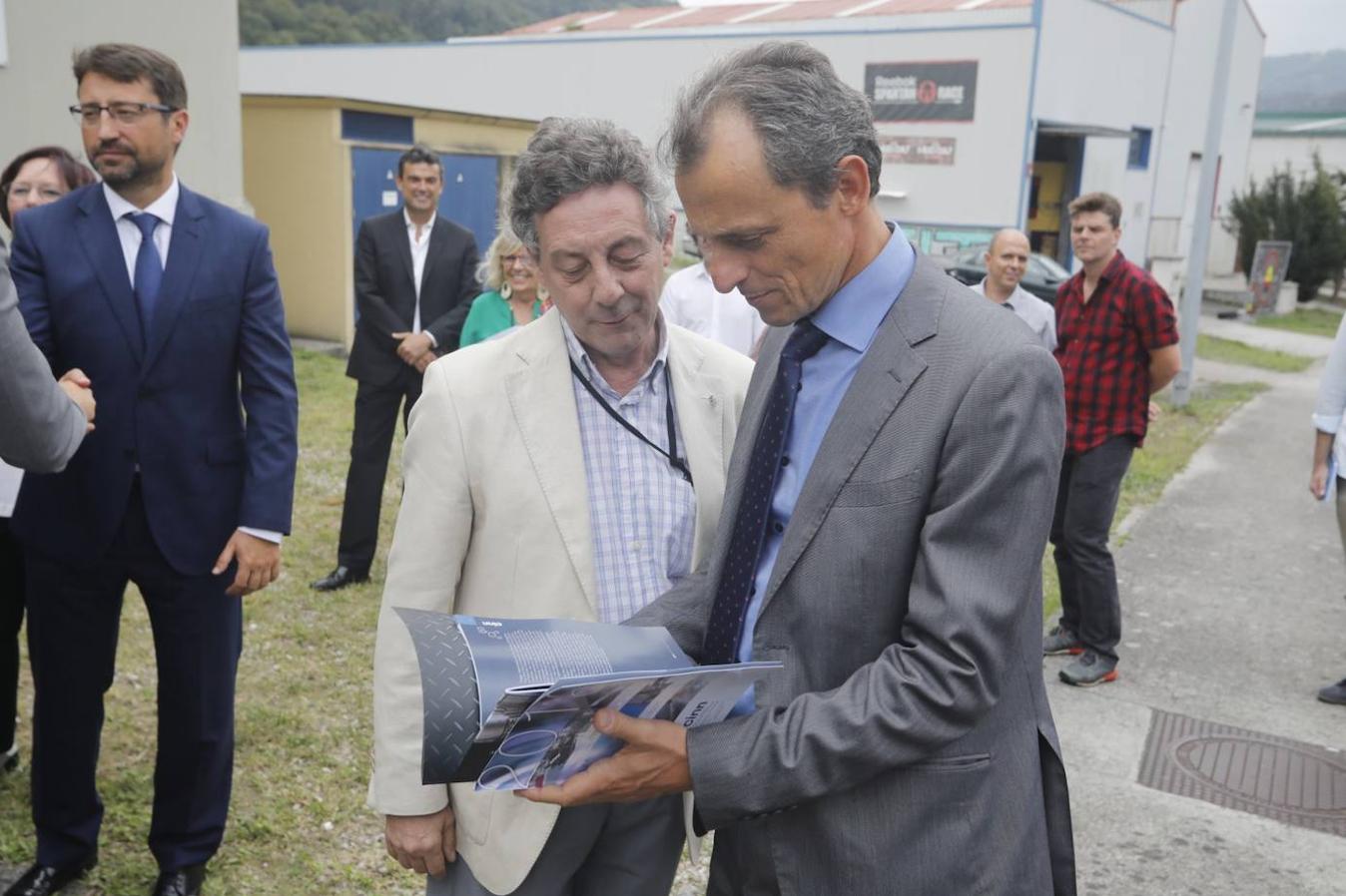 El ministro en funciones de Ciencia, Innovación y Universidad antes se reunió con el presidente del Principado Adrián Barbón. 