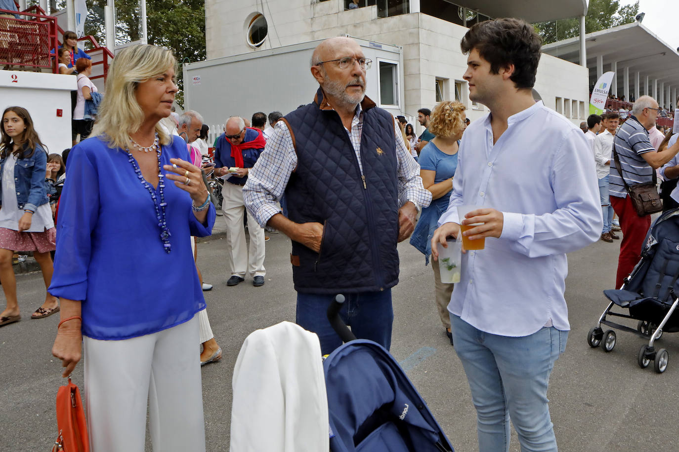 Las Mestas vive de nuevo el Concurso Hípico más importante del verano en España, que mantiene el carácter de oficial y que llega ya a los 77 años de vida. Emoción, saltos, galopes y 5 días por delante para cerrar el verano con un fin de semana de gran altura en Gijón.