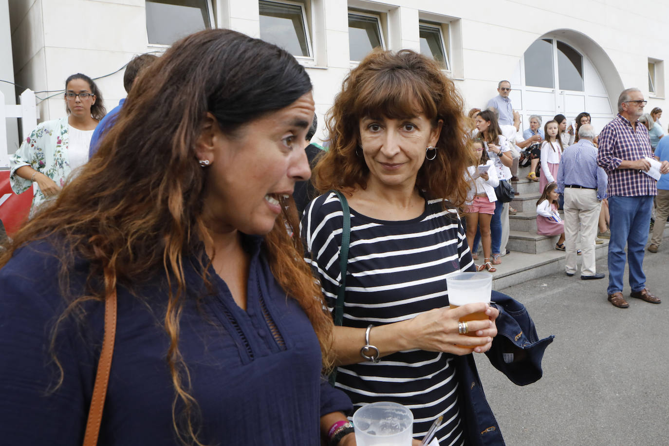 Las Mestas vive de nuevo el Concurso Hípico más importante del verano en España, que mantiene el carácter de oficial y que llega ya a los 77 años de vida. Emoción, saltos, galopes y 5 días por delante para cerrar el verano con un fin de semana de gran altura en Gijón.