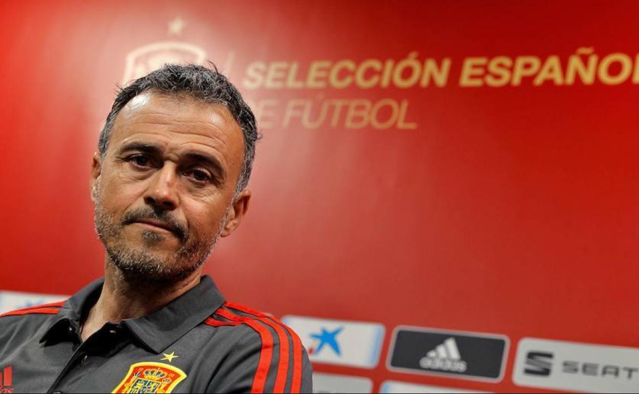 Los líderes políticos arropan a Luis Enrique tras el fallecimiento de su hija Xana