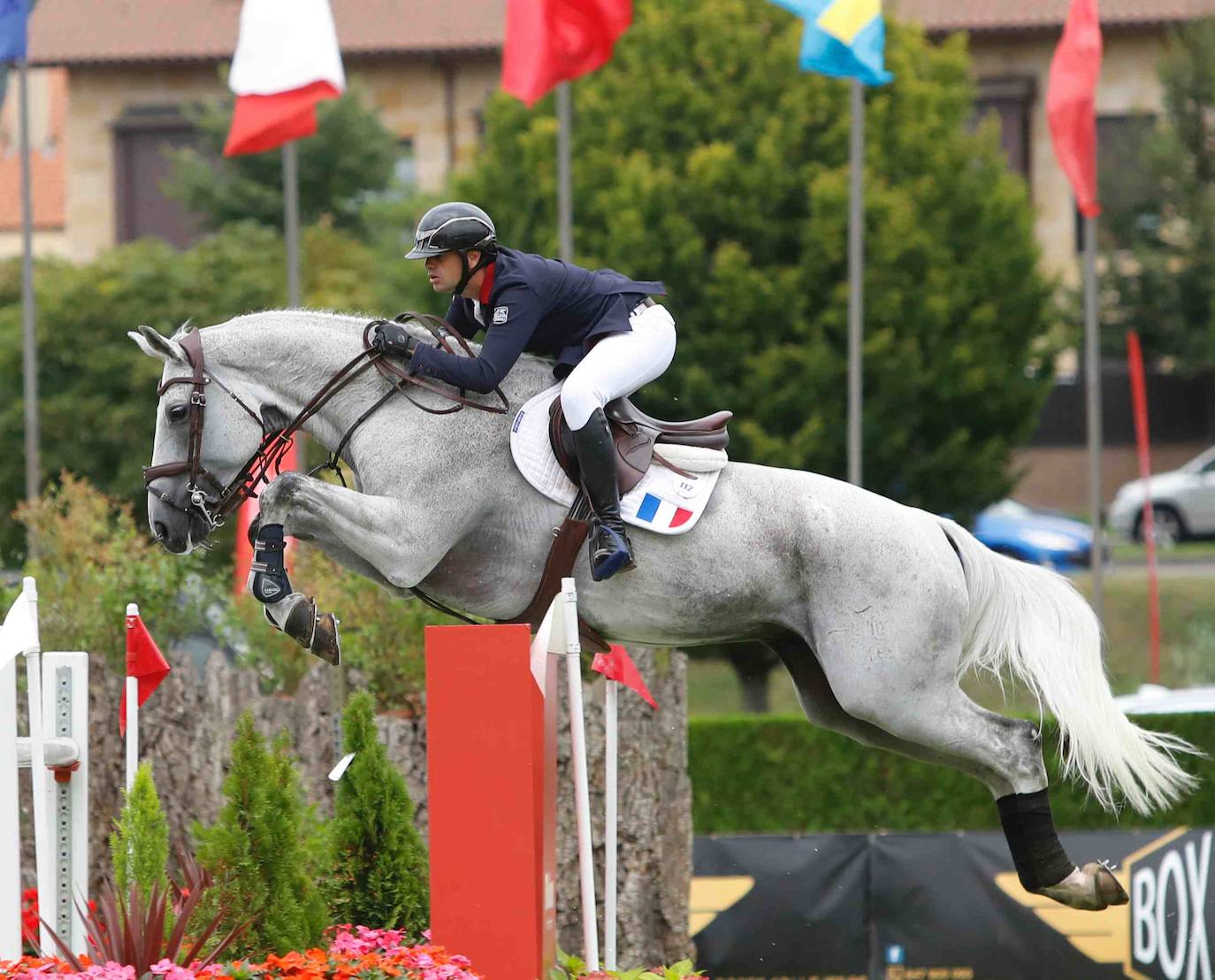 El equipo italiano, formado por Filippo Marco Bologni, Antonio María Garofalo, Emanuelle Camilli y Antonio Alfonso, acabó los dos recorridos con seis puntos de penalización lo que les supone su primera victoria en la Copa de Naciones desde que se disputa en Gijón.