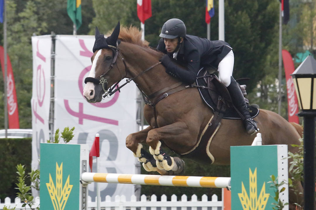 Fotos: Eduardo Álvarez Aznar se impone en una jornada trepidante en el hípico