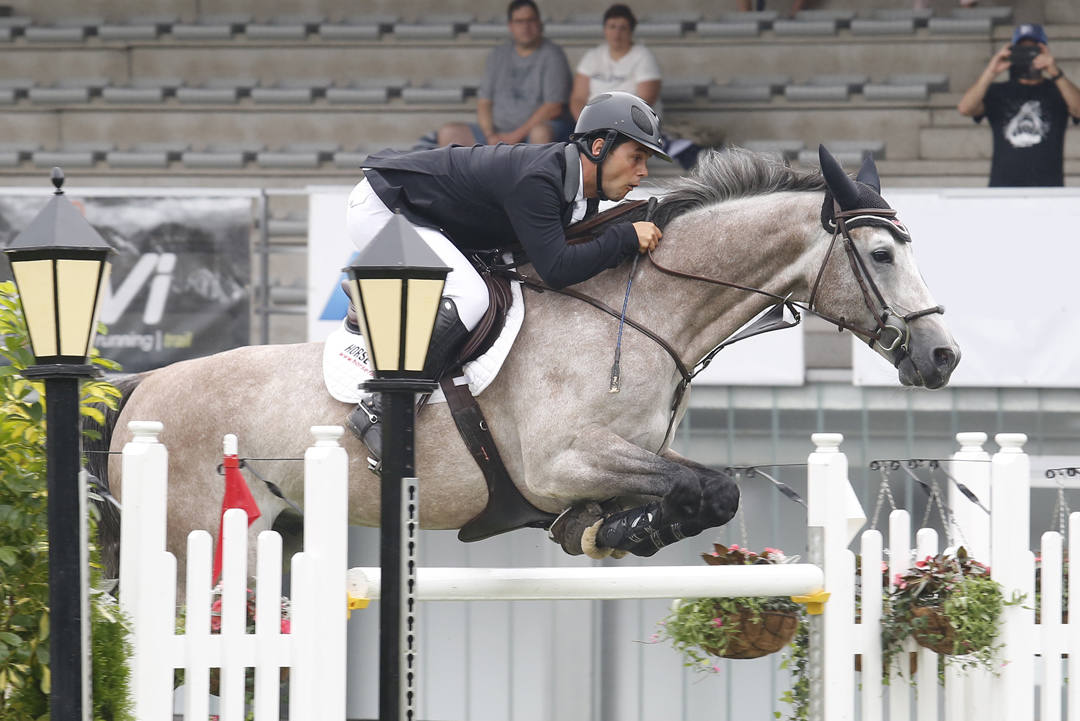 Fotos: Eduardo Álvarez Aznar se impone en una jornada trepidante en el hípico