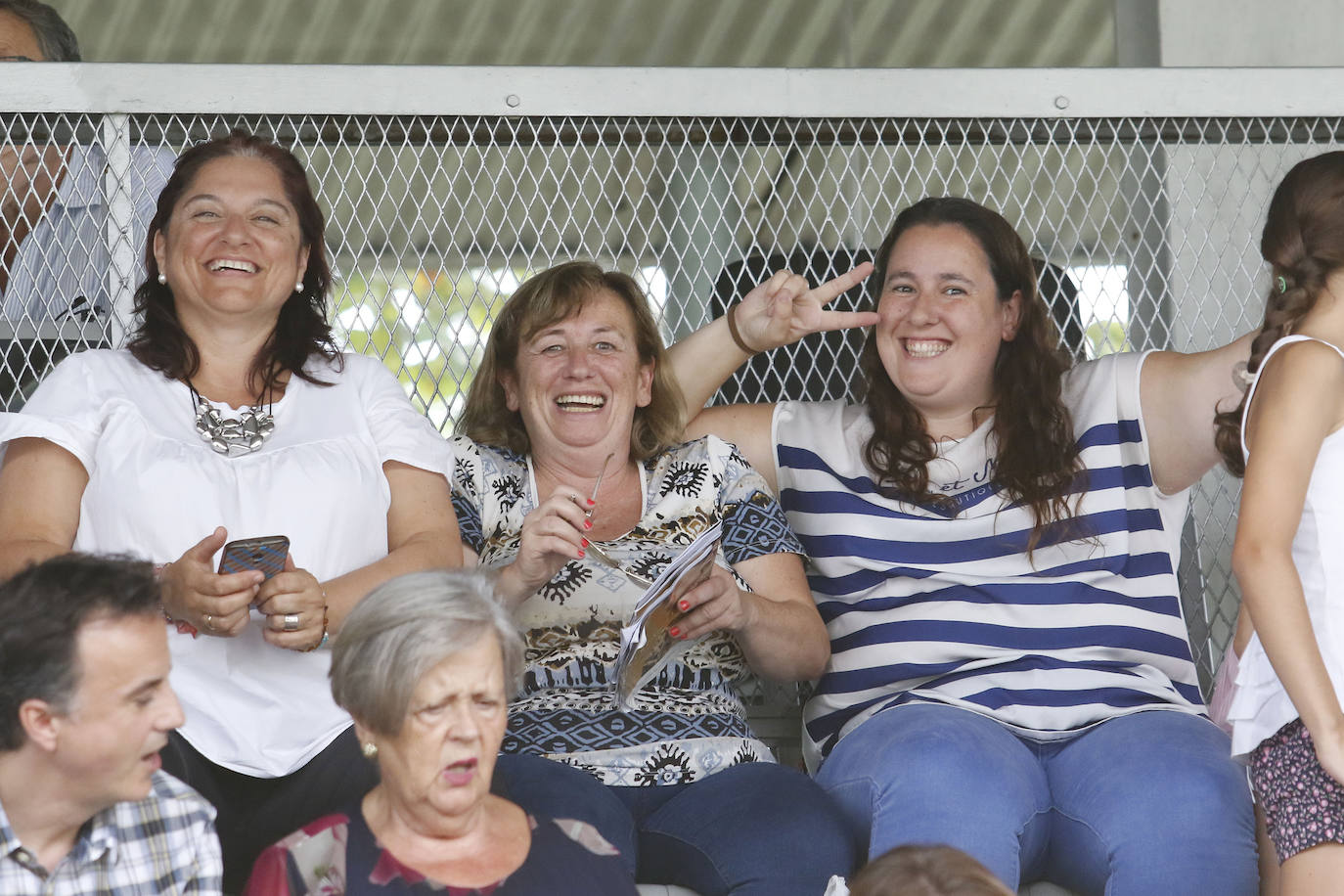 El hipódromo de Las Mestas acogió este sábado las pruebas del CSIO Gijón 2019.