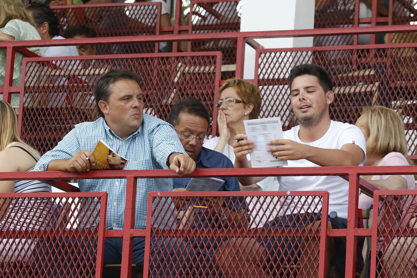 El hipódromo de Las Mestas acogió este sábado las pruebas del CSIO Gijón 2019.