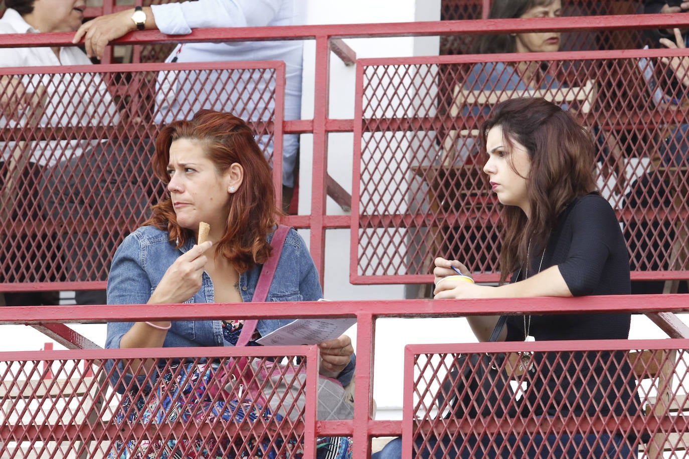 El hipódromo de Las Mestas acogió este sábado las pruebas del CSIO Gijón 2019.