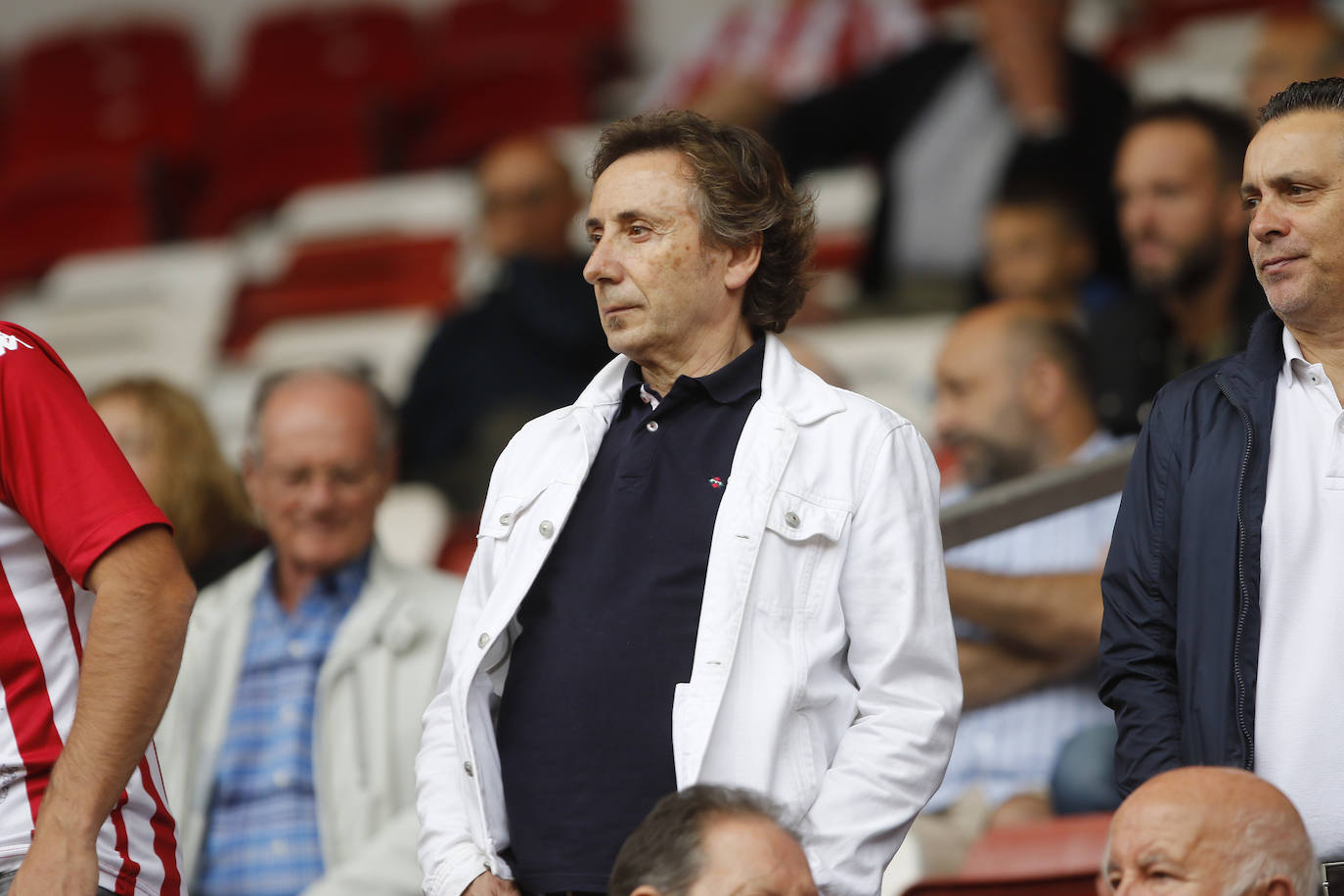 El Molinón se rinde a Manu García en la victoria del Sporting.