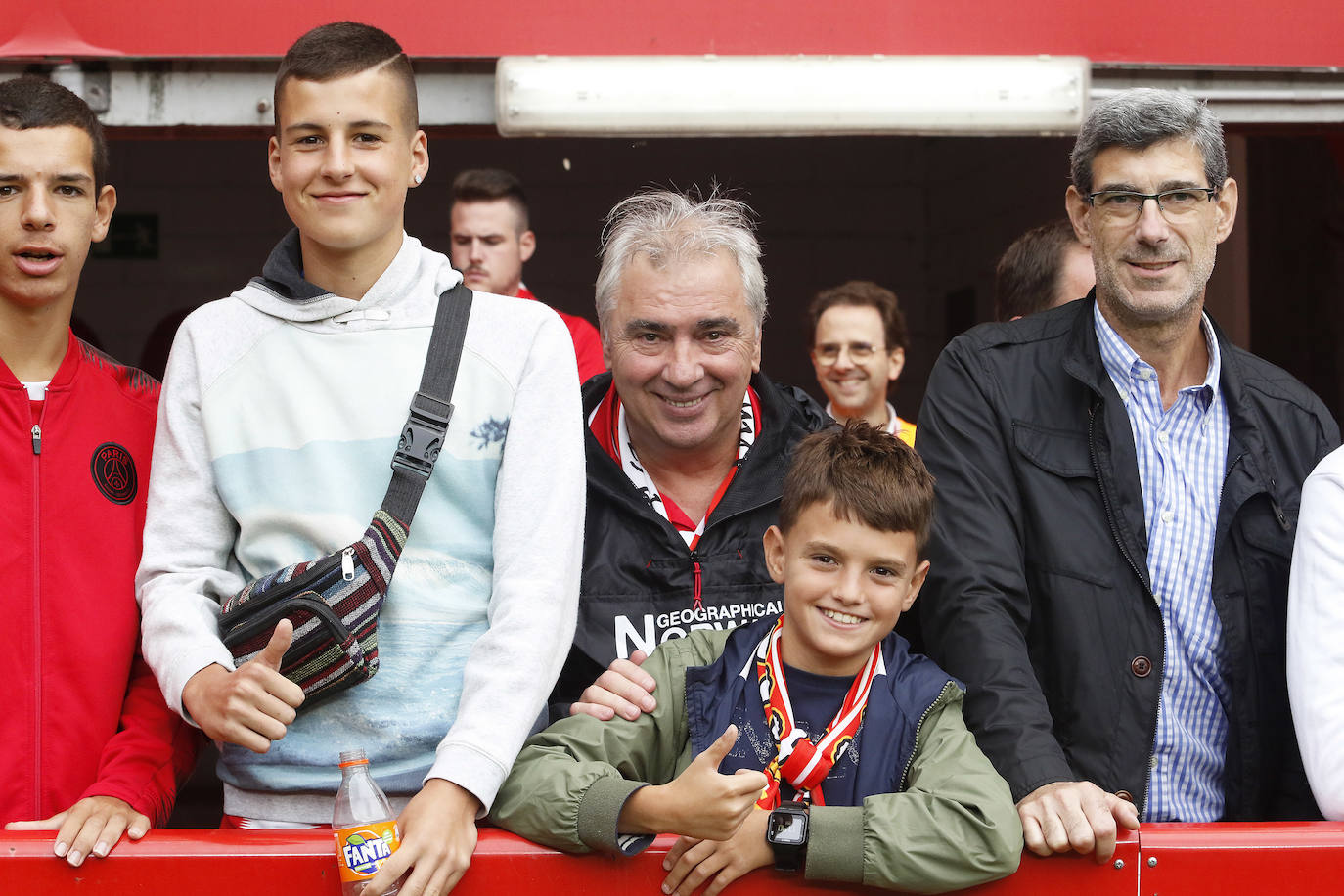 Fotos: ¿Estuviste en el partido Sporting-Albacete? ¡Búscate!