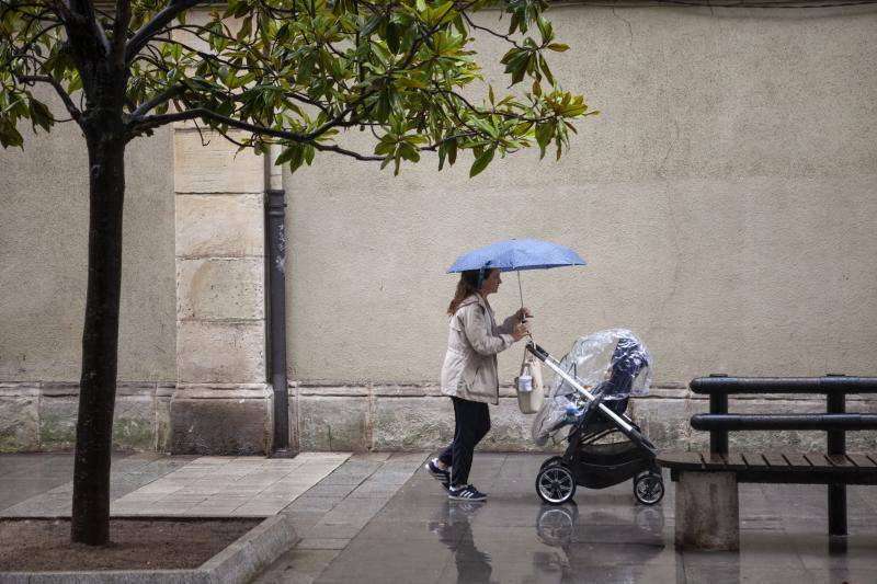 Fotos: Temperaturas otoñales y de intensas lluvias en Asturias