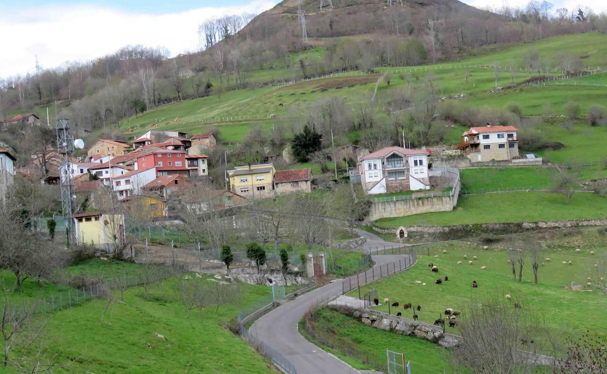 El jurado del premio Pueblo Ejemplar de Asturias destaca el trabajo vecinal para conservar las tradiciones y combatir la despoblación