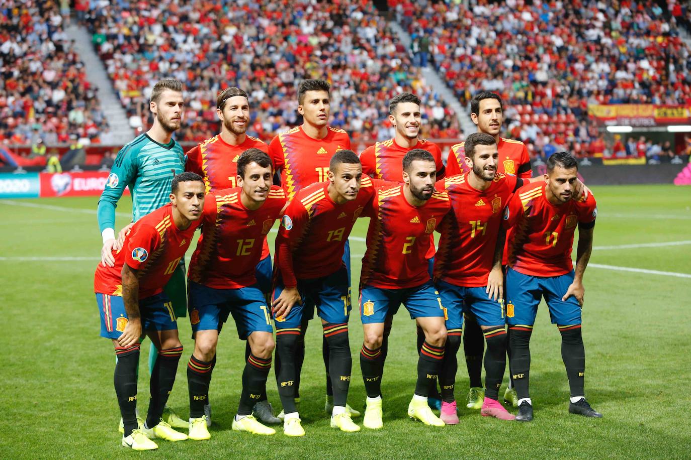 ¿Estuviste este domingo en el partido España-Islas Feroe en El Molinón? 