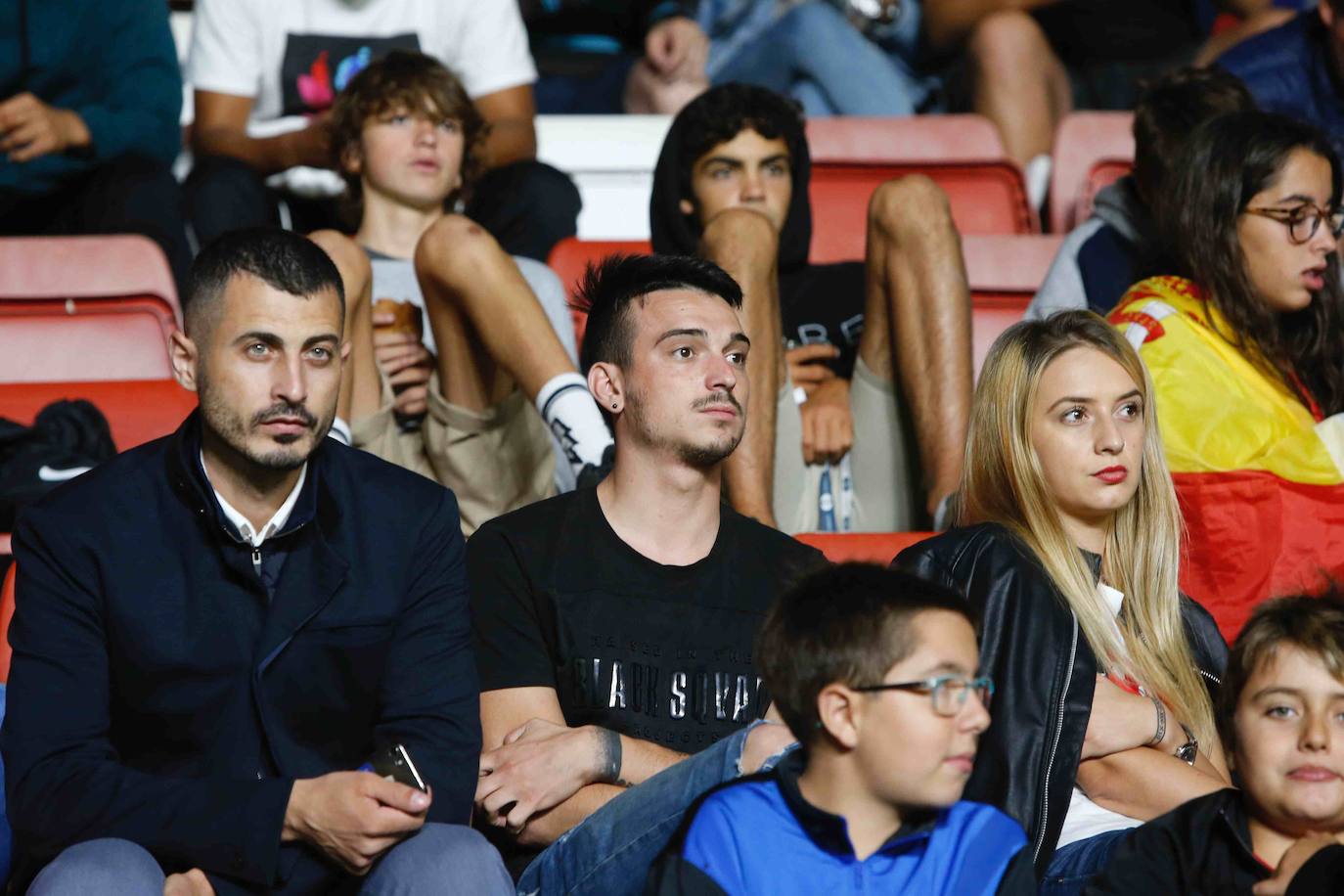 ¿Estuviste este domingo en el partido España-Islas Feroe en El Molinón? 