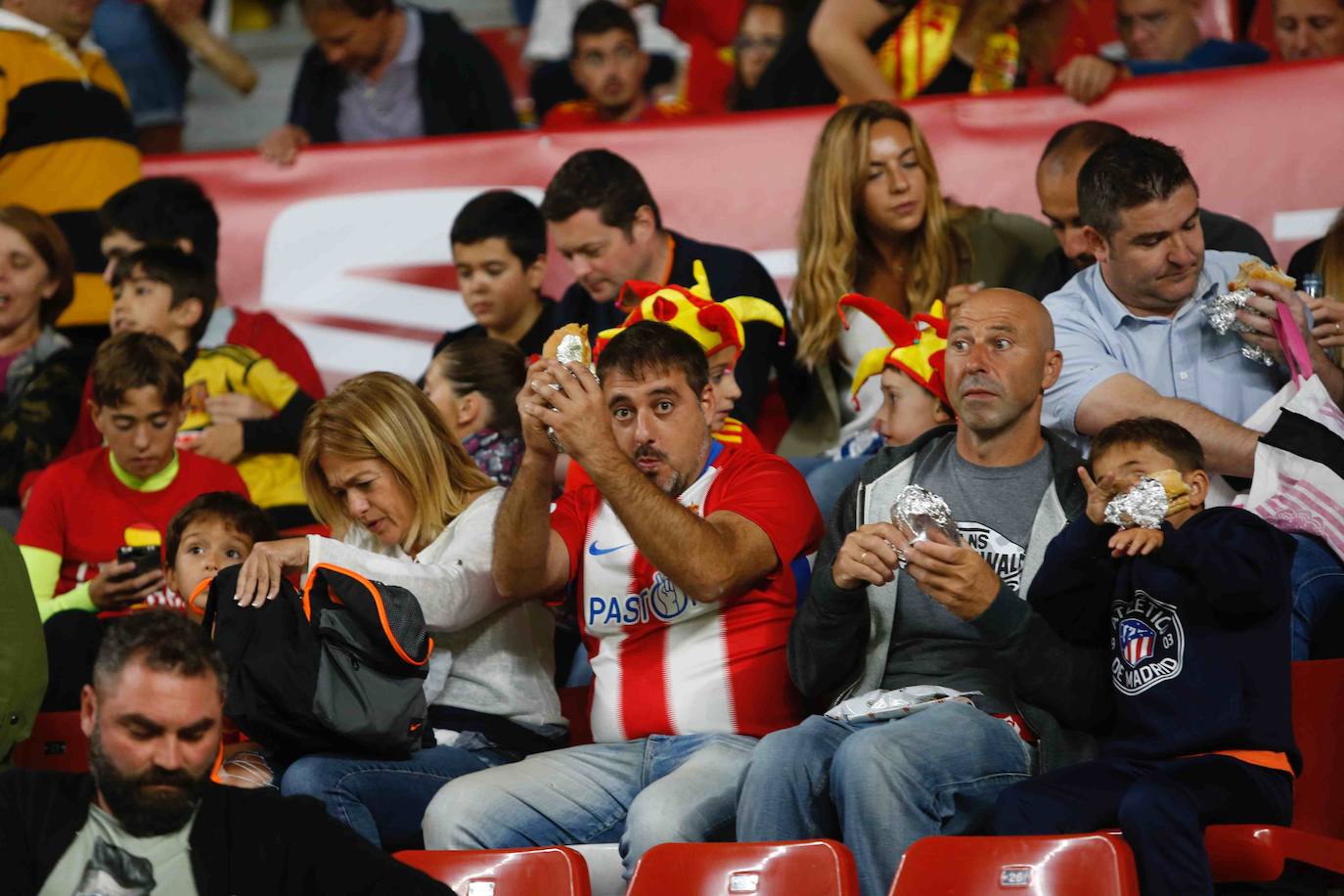 ¿Estuviste este domingo en el partido España-Islas Feroe en El Molinón? 