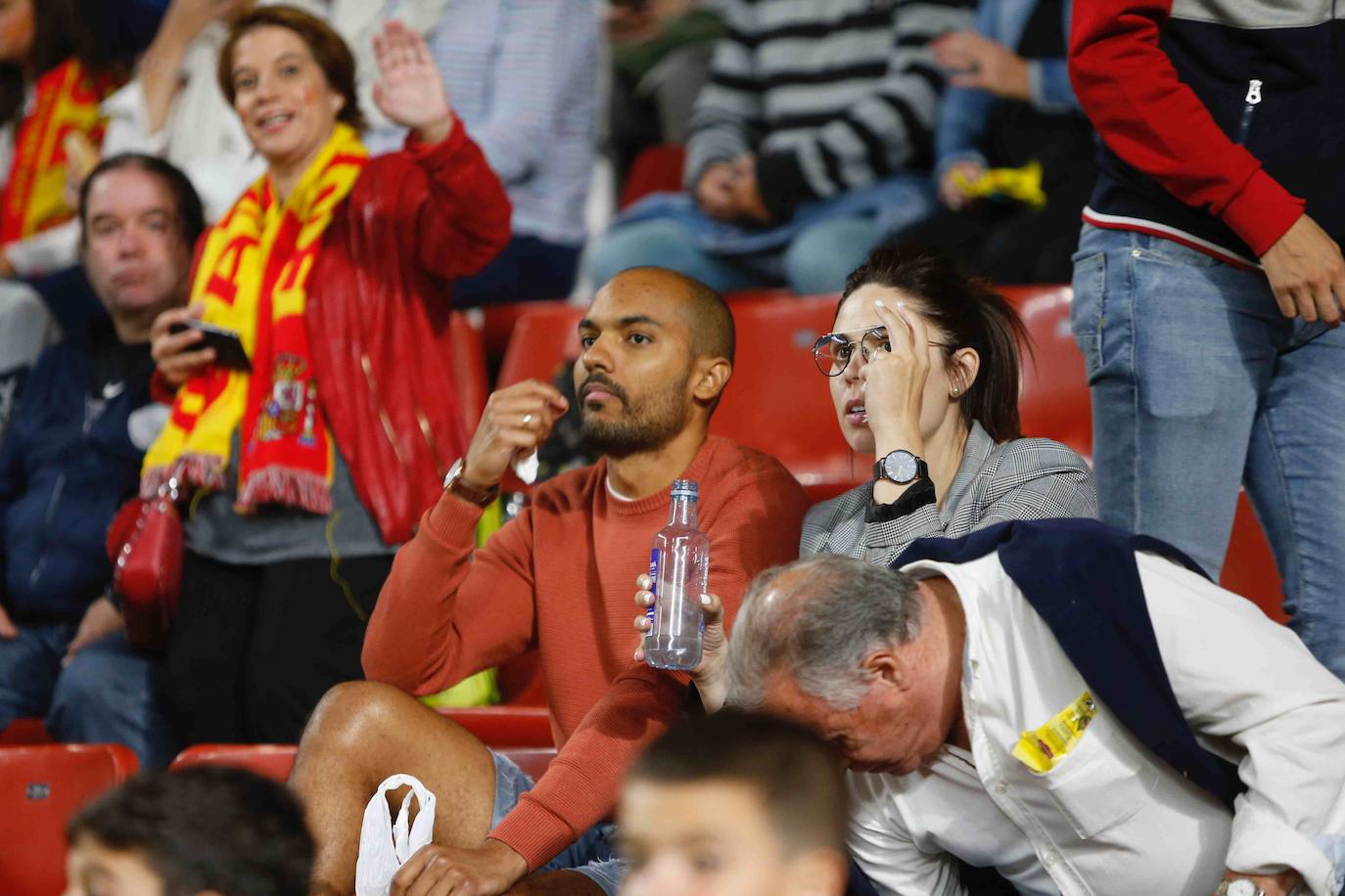 ¿Estuviste este domingo en el partido España-Islas Feroe en El Molinón? 