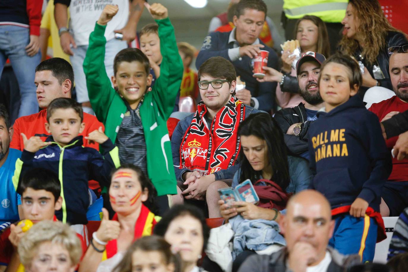 ¿Estuviste este domingo en el partido España-Islas Feroe en El Molinón? 