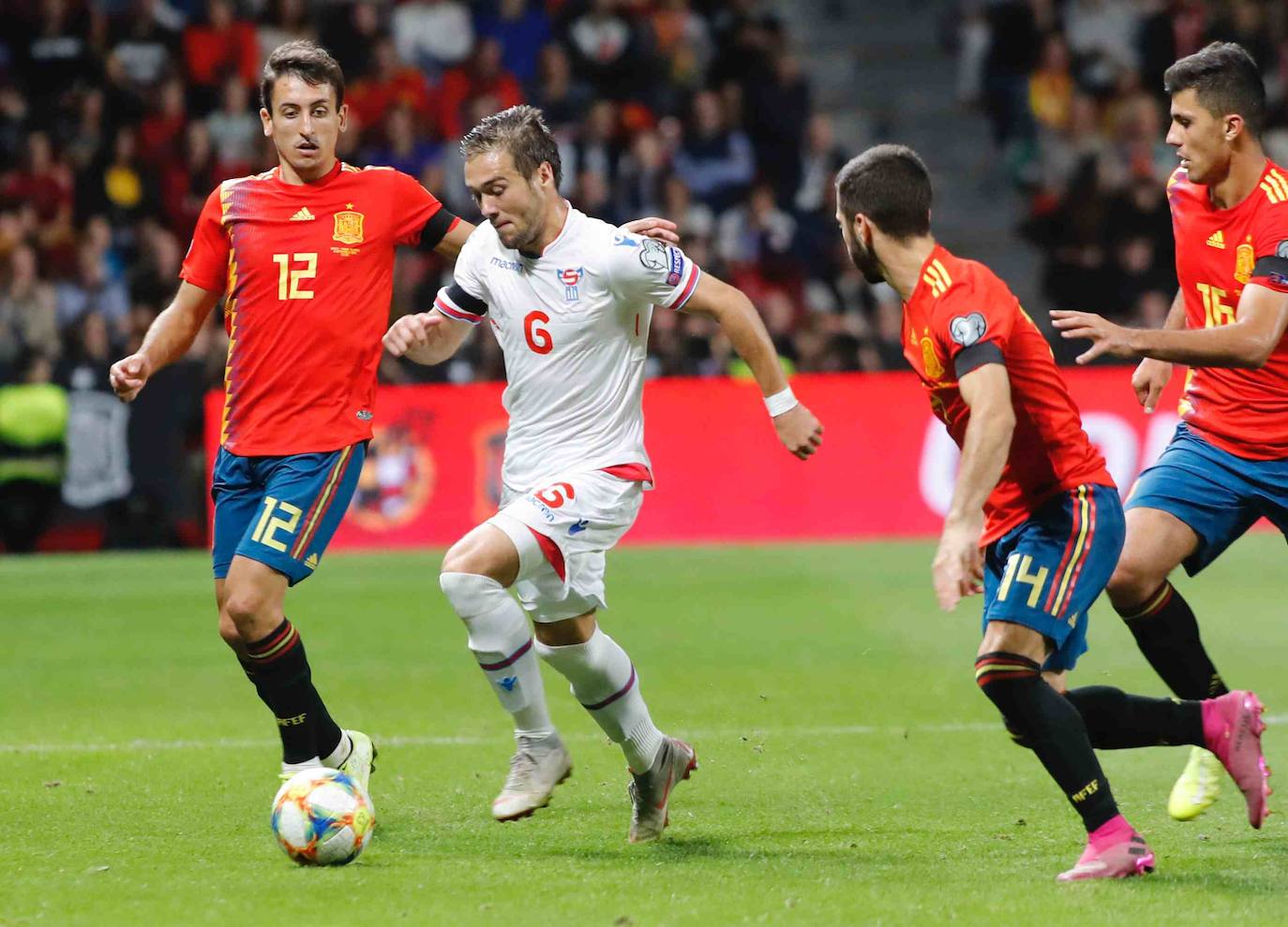 Fotos: Las imágenes del amistoso entre España e Islas Feroe