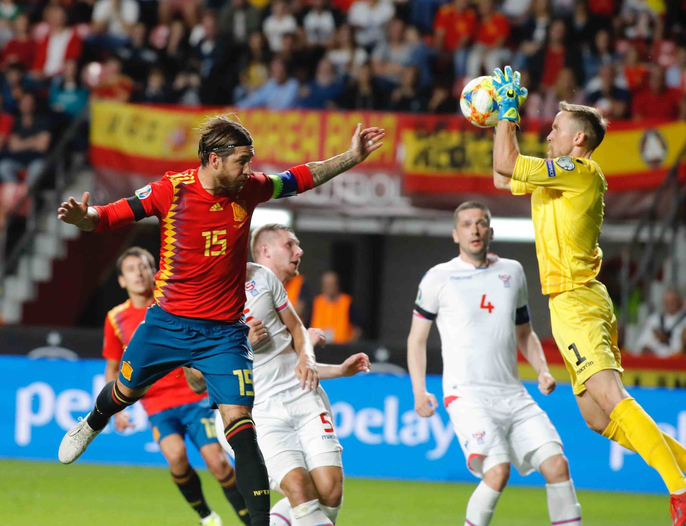 Fotos: Las imágenes del amistoso entre España e Islas Feroe