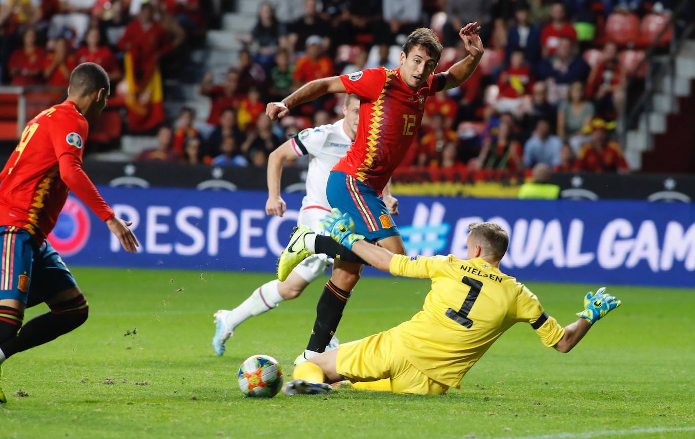 Partido en homenaje a Enrique Castro 'Quini' disputado en el estadio El Molinón.