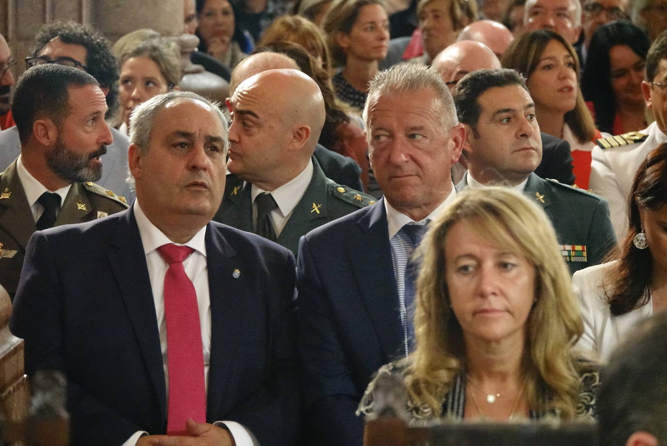 El arzobispo de Oviedo, Jesús Sanz Montes, ha oficiado la Eucaristía en la Basílica de Covadonga con motivo del Día de Asturias, a la que ha asistido el presidente del Principado, Adrián Barbón, el de la Junta General, Marcelino Marcos, y la delegada del Gobierno, Delia Losa, entre otros.