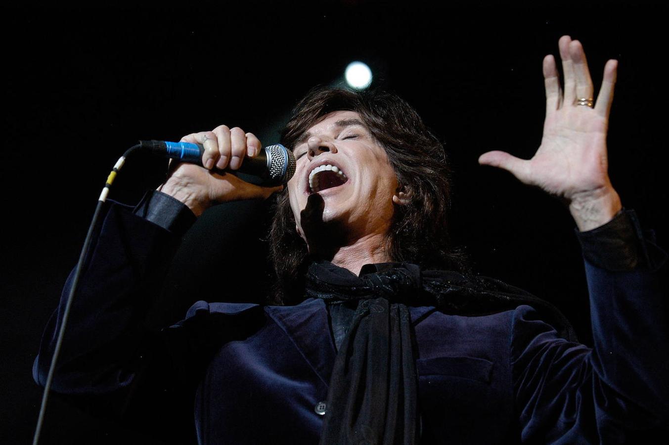 El cantante español actúa, en mayo del 2008, ante miles de ecuatorianos en el coliseo General Rumiñahui, en Quito. 