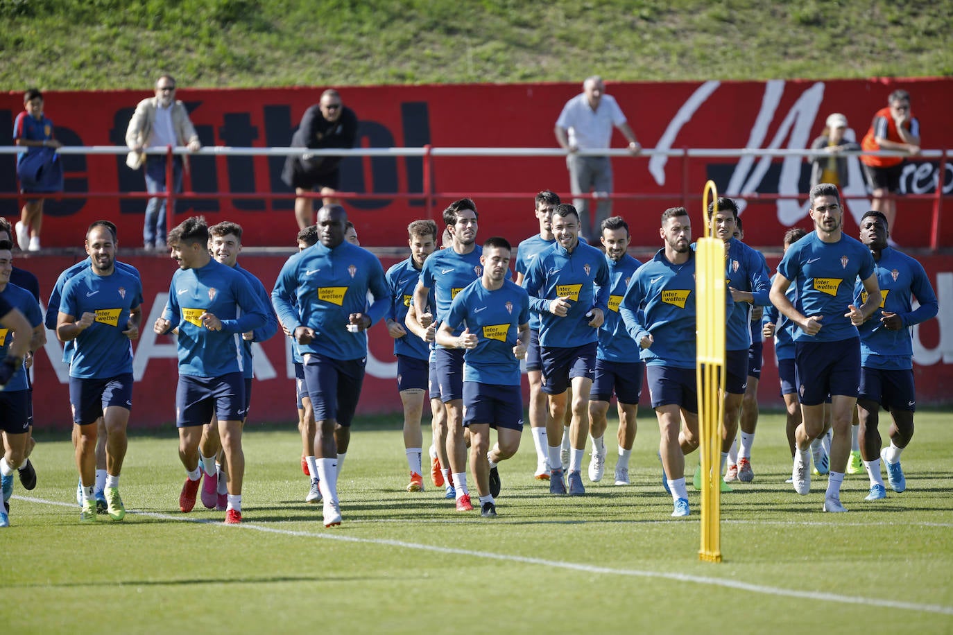 Los rojiblancos preparan su partido del domingo ante el Depor (21 horas. El Molinón)