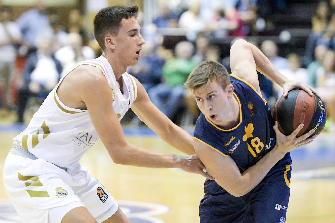 Fotos: Las mejores imágenes del Liberbank Oviedo - Real Madrid