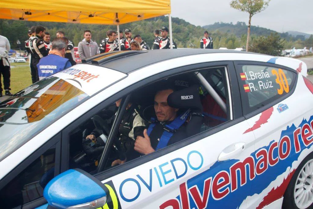 En la jornada de hoy tendrán lugar seis especiales, con las dobles pasadas a Siero (10,41 Kilómetros), Nava (15,45 Kilómetros) y Colunga (23,81 Kilómetros). La presente edición del Rally Princesa de Asturias se cierra a las 19 horas, con la ceremonia de entrega de premios en la Calle Uría de Oviedo.