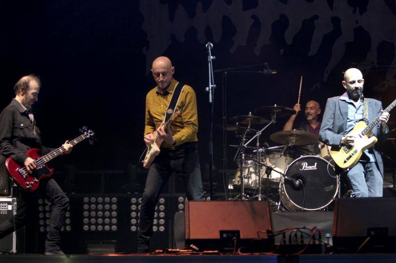 Willy Naves fue el encargado de abrir los conciertos de San Mateo en la jornada del sábado. Ilegales y Los Enemigos completaron la jornada musical en la capital.