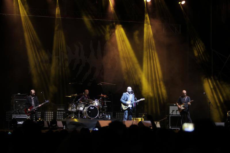 Willy Naves fue el encargado de abrir los conciertos de San Mateo en la jornada del sábado. Ilegales y Los Enemigos completaron la jornada musical en la capital.