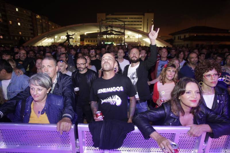 Willy Naves fue el encargado de abrir los conciertos de San Mateo en la jornada del sábado. Ilegales y Los Enemigos completaron la jornada musical en la capital.