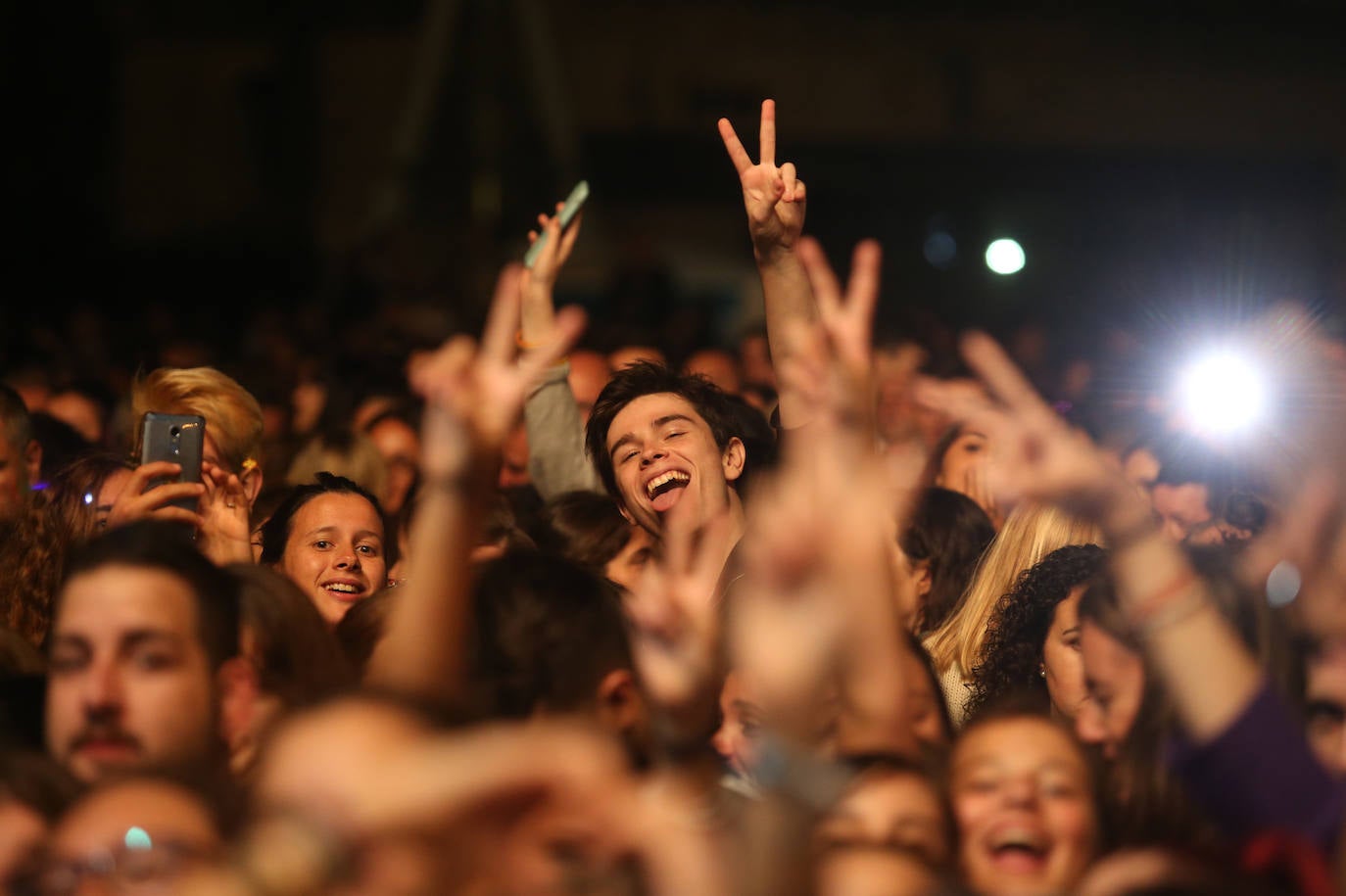 La cantante actuó en el escenario de la Losa ante un público totalmente entregado. 