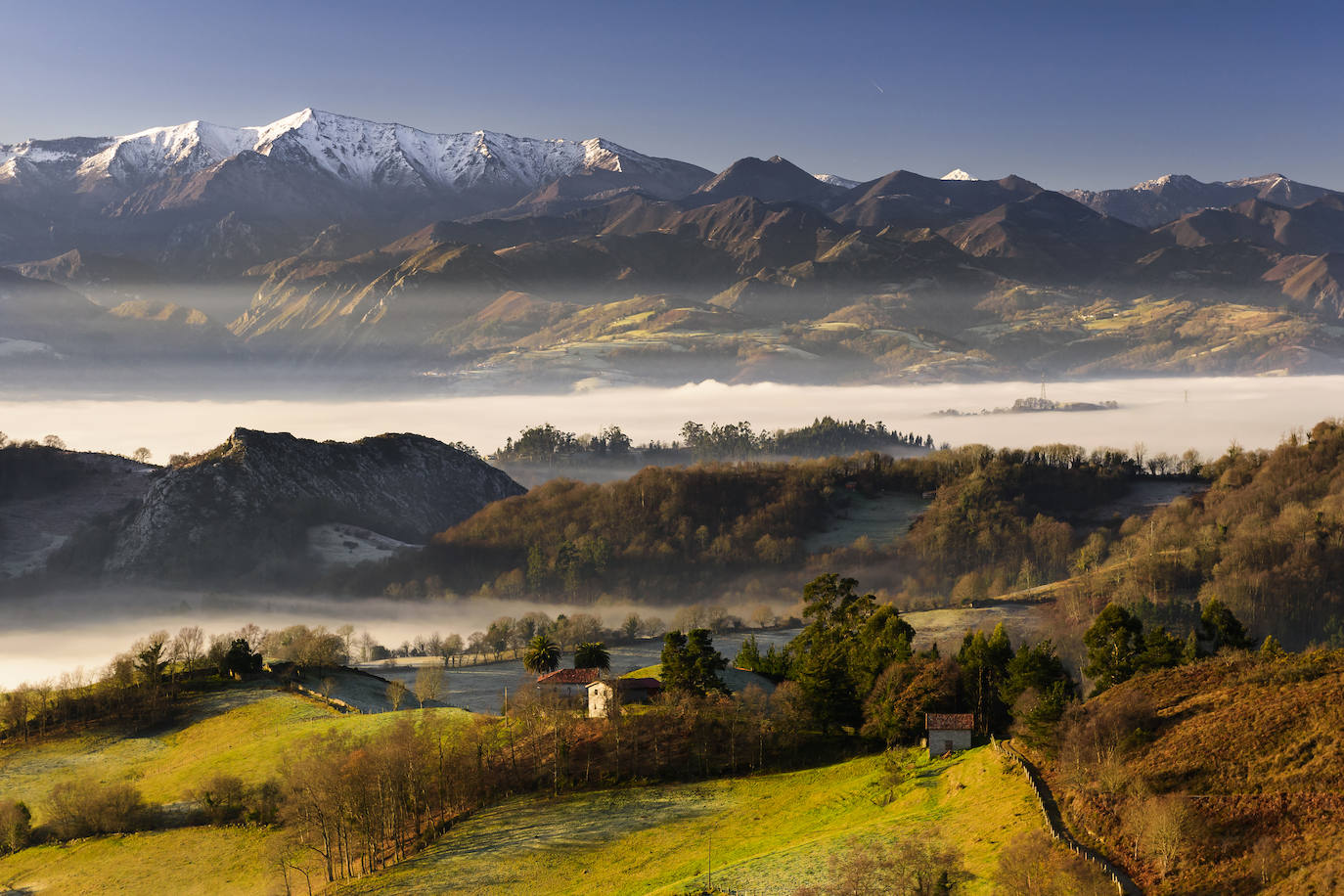 Escenas del Paraíso - Calendario Asturias 2019. Esencias de Asturias (Sueve)