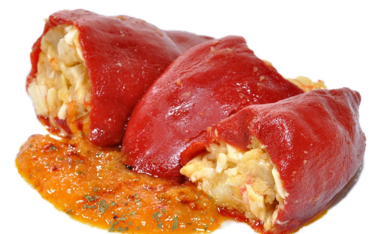 Pimientos del piquillo rellenos de bacalao 